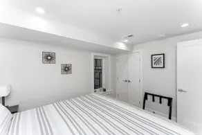 Stylish modern 2BR/2BA - Free Garage Parking! - Image 5