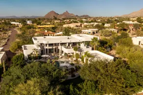 Stunning Private & Modern N. Scottsdale Estate! - Image 4