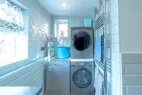 Luxury 3 bedroom Maisonette walking distance sea - Image 5