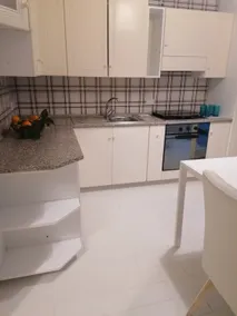 White home - Image 3