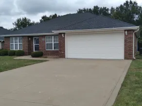 Beautiful Newly Furnished 3 bedroom 2 bath Home!! - Image 2