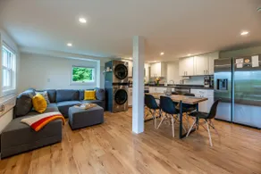 Lucky Penny: Modern Apartment, Spectacular Views - Image 5