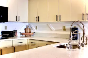 Sleeps 6! Stylish 1-BR Ocean Front - Image 3