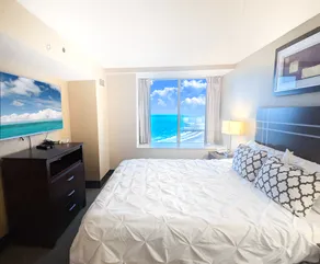 Sleeps 6! Stylish 1-BR Ocean Front - Image 4