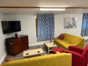 True Glamping, 4 Bedroom, Family Cottage Sleeps 12 - Image 4