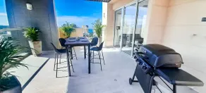 Exclusive Penthouse with a View of the Sierra Nevada - Image 4