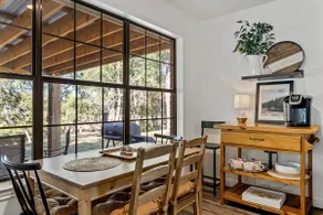 Brazos Riverside Cottage - Family, Fun Getaway - Image 5