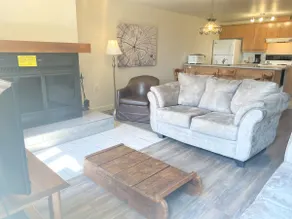 [41] View on Mont-Sainte-Anne 3 bedrooms - Image 3