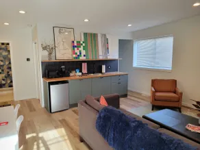 New Bright & Airy Entire Unit in Logan - Image 3