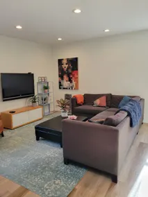 New Bright & Airy Entire Unit in Logan - Image 5