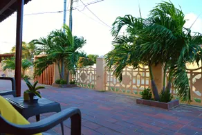 Top Location - 2BR - Parking, Nightlife, Supermark - Image 5