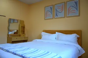 Top Location - 2BR - Parking, Nightlife, Supermark - Image 2