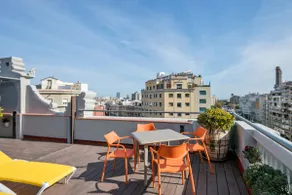 Aparteasy - Bright, large and central apartment in BCN - Image 4