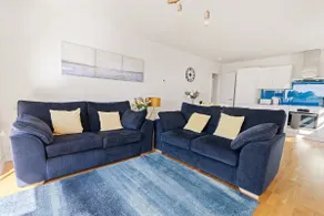 Stunning Coastal Apartment in Maidencombe with Sea Views & Garden - Image 5