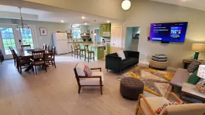Perfect Location! 5 Star Property. Family Friendly.  - Image 4