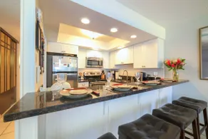 Well equipped ground floor with AC, Oceanside - Image 5