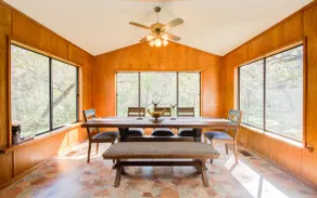 The Deer Land Estates est 1985 - Houston Getaway - Image 2