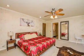 The Deer Land Estates est 1985 - Houston Getaway - Image 3
