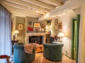 Elegant 5-bedroom residence in Burgos with Wi-Fi - Image 3