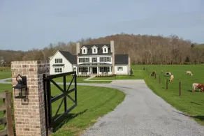Piney River Farmhouse - Image 2