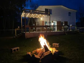 5 Star Charming Farmhouse with fire pit Sleeps 9 - Image 4