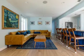 Mid-Century Modern and Contemporary House - Image 2