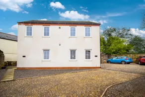 Two-bed Ground Floor Flat in Caerphilly Town Centre - Image 5