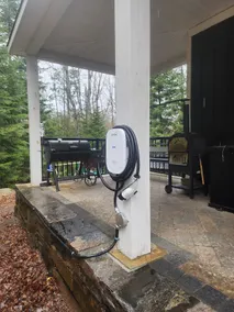 The Hidden Porch at Sir Sam's (hot tub & sauna) - Image 5