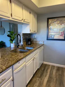 Lovely 2 bed Condo with pool near Lake Ray Hubbard - Image 4