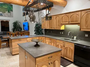 Awesome 3 bedroom on the 1st Green of Arrowhead Golf Club - Image 4