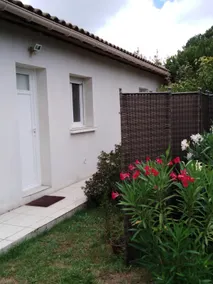 cottage in a green setting - Image 3