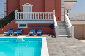 Five Stars Villa - Image 4