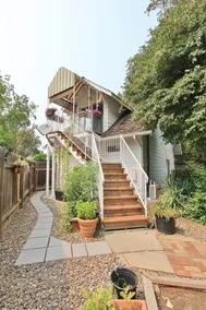 The North End Garden Loft - Image 5