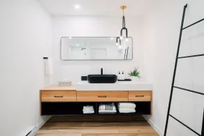 Totoka - Modern Luxury at Navaka House - Image 2