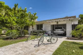 🐠🌴Tropical Beachside Pool House! Pompano’s finest! - Image 3