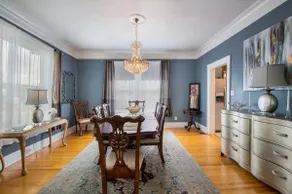 Luxurious high end Mansion 4 min from Downtown. - Image 4