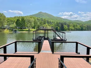 3BR + 2BA Lake Chatuge Cabin w/ Mountain Views! - Image 2