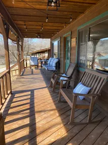 Relaxing Lakefront Getaway 16 Miles from Branson! - Image 3