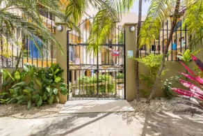 Perfect 2-bed condo with pool! Walk to beach! - Image 4