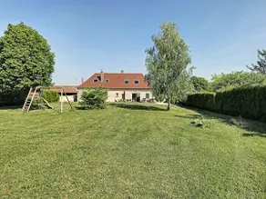 TRADITIONAL, SPACIOUS AND QUIET HOUSE - Image 3