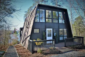 Hideaway on the Bay: Waterfront Vintage A Frame - Image 2