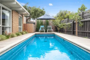 Dolphin – Solar heated pool, 1km walk to the bay - Image 3
