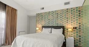 Deluxe Bay View Penthouse with City & Sea Views - Image 5