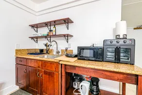 Waiakea Villas Gem. Shared Pool & Private Balcony! - Image 5