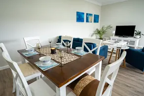 Green Island Escape - Image 4