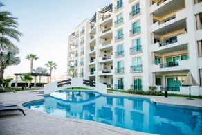 Stylish and Spacious 2BR Penthouse. Walk to Downtown and Medano Beach! - Image 5
