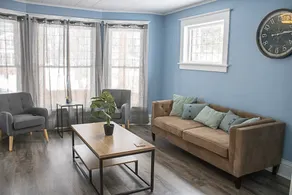 Charming 4-bedroom house in Nims/lakeshore! - Image 2