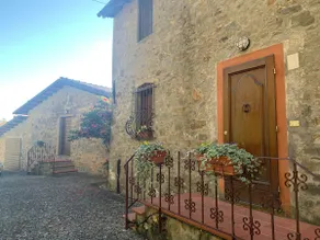 Casa Elena di Fucchi, pool in the Garfagnana Region - Image 3