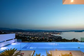 Regal Residence - Image 4