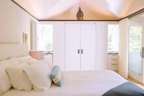 Exquisitely Modern Stargazing Cottage - Image 3
